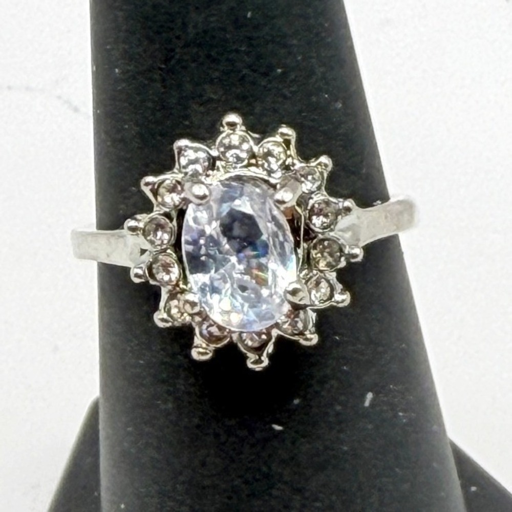 Pale Blue‎ Oval Halo Ring Silver Tone Cluster Engagement Style Size 6